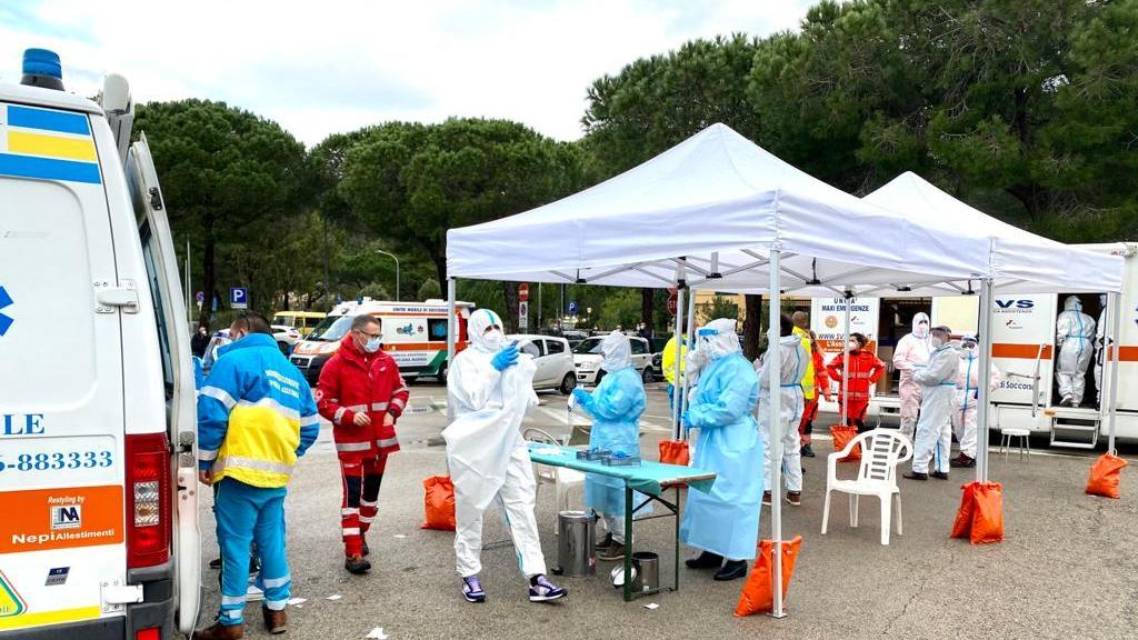 In tantissimi allo screening anti Covid rivolto alla popolazione di Campo nell'Elba