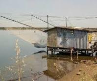 Una baracca utilizzata per l’attività di pesca (foto d’archivio)