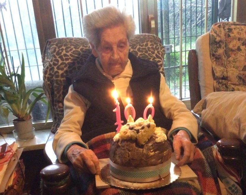 La signora Rosetta il 31 dicembre ha festeggiato i 100 anni