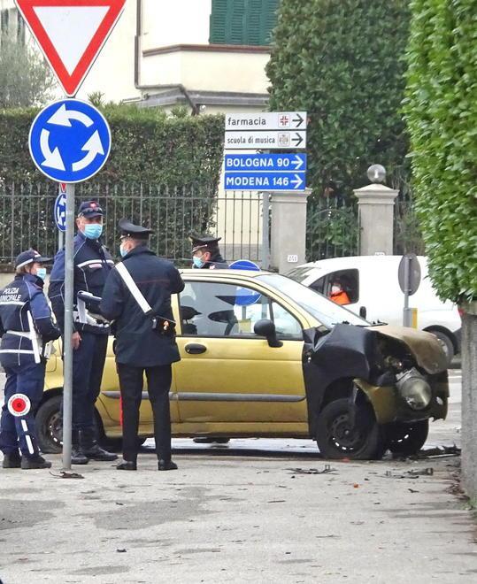 Malore fatale al volante muore donna di 74 anni 