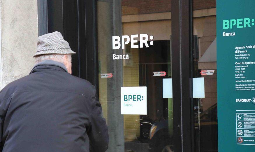 Bper cede sofferenze e firma l’accordo per le filiali ex Ubi