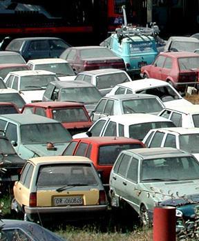 Il Comune vende il vecchio deposito di auto sequestrate