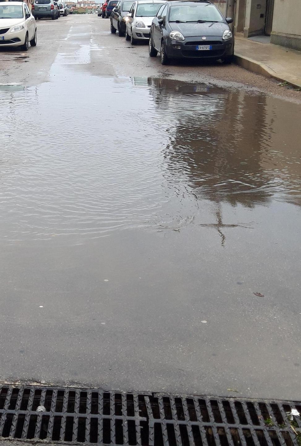 A Serra li Pozzi strade in condizioni pietose