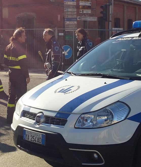 Il fratello dà l’allarme, trovata morta in casa a Cento