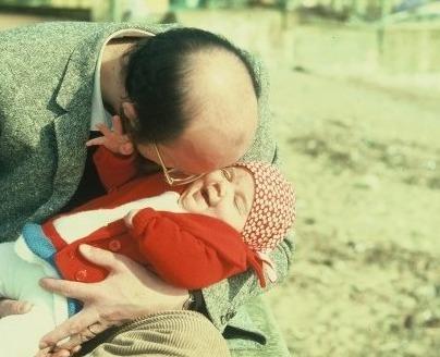 La foto che Elisa Parigi ha messo sui social con il padre Giuseppe