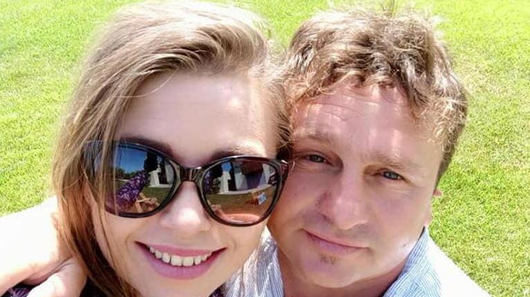 Elena Madalina Luminita con il marito, e suo assassino, Adrian