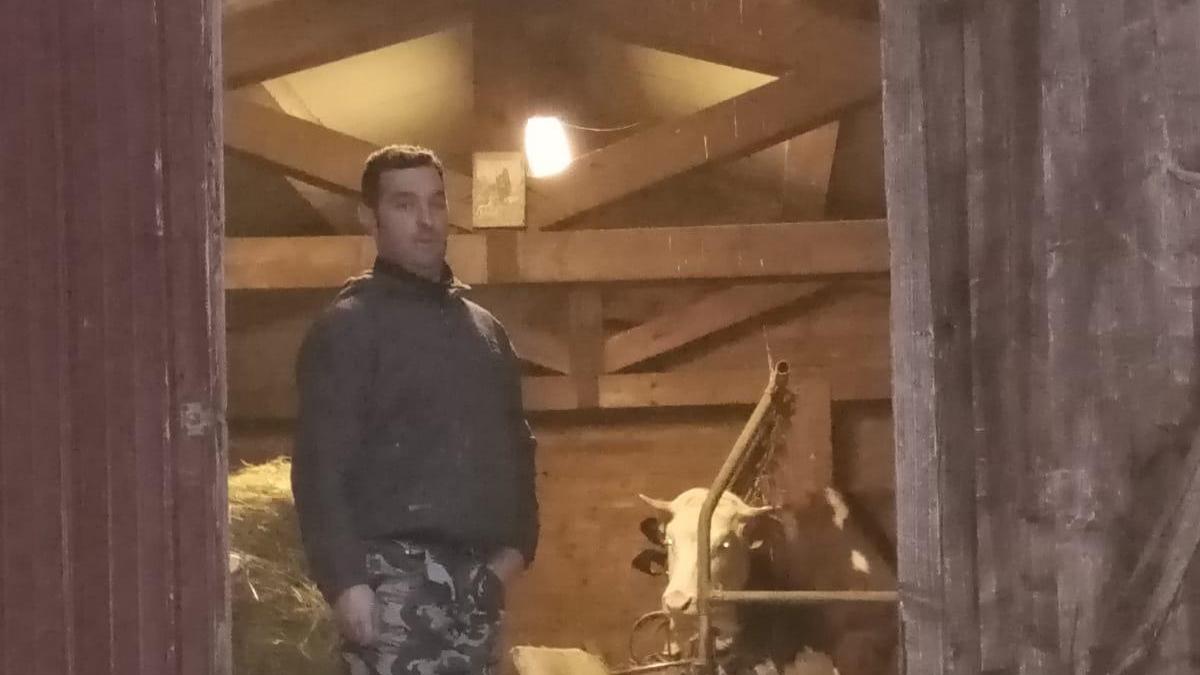 Neve in Garfagnana, allevatore al buio per tre giorni: «Per lavorare ho comprato il generatore»