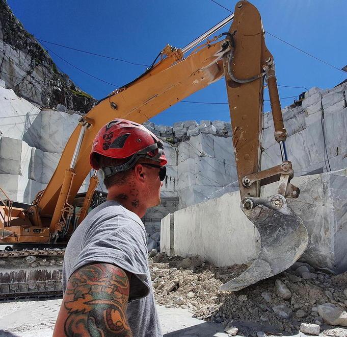 Il Cai contro “Uomini di pietra” «Così esaltate la distruzione»