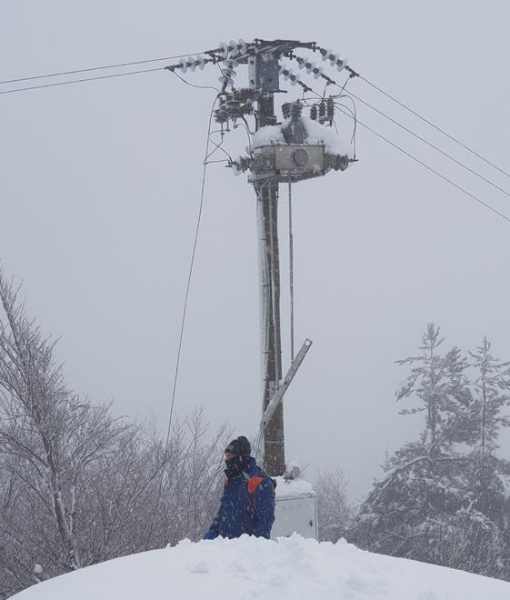 Basta una nevicata e in Garfagnana in migliaia restano senza elettricità 