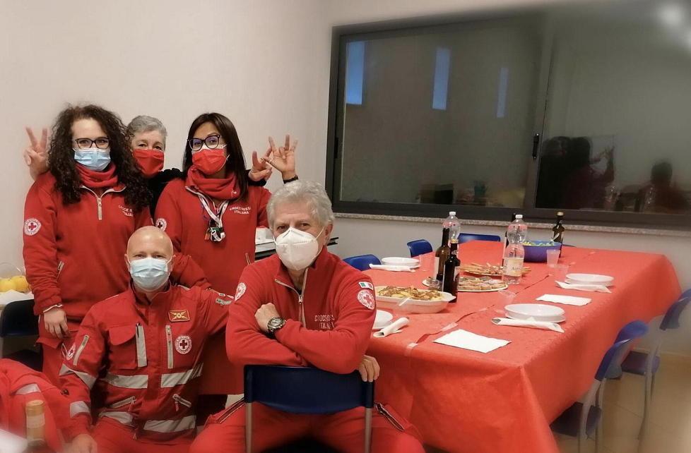 Croce Rossa i volontari al lavoro a San Silvestro