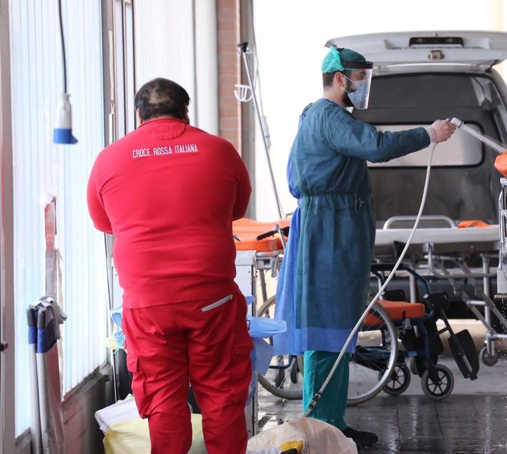Cinque morti e 276 nuovi positivi nessun ricovero in terapia intensiva 