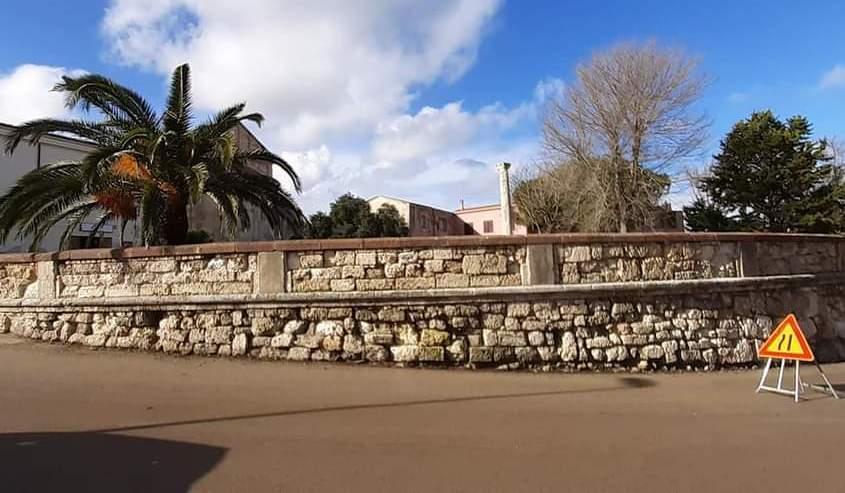 San Gavino, muraglione ripulito 