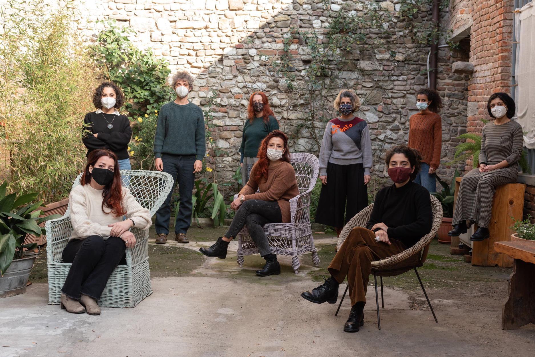 Il gruppo di artisti pratesi che ha ideato l’iniziativa delle “Missive selvatiche”