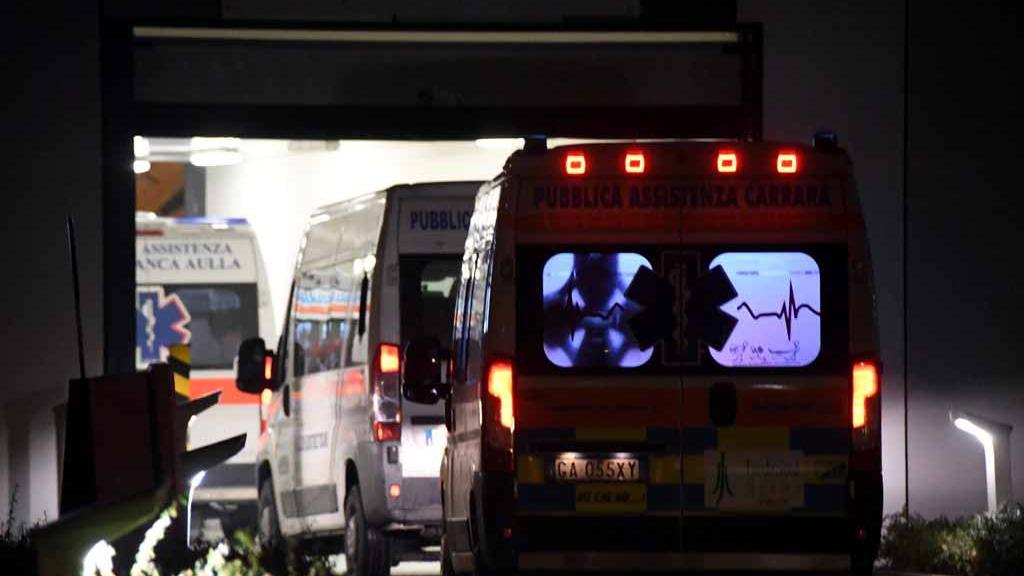 Virus, un altro morto a Massa-Carrara: un uomo di 64 anni