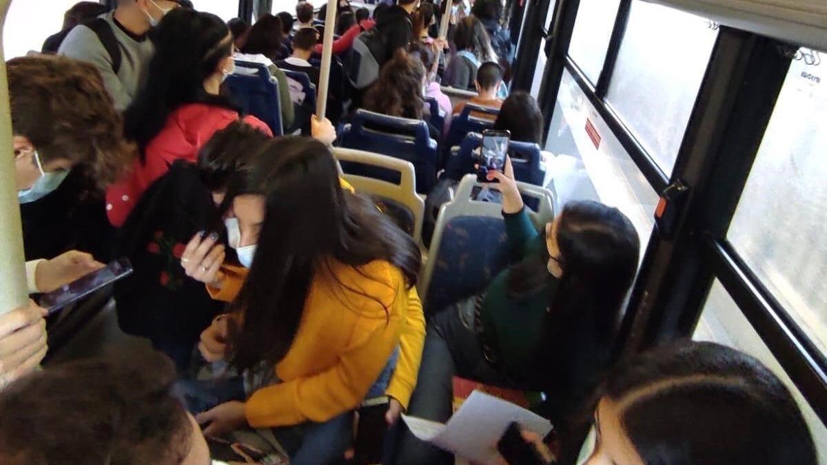 Cagliari, petizione online per chiedere mezzi di trasporto adeguati per gli studenti