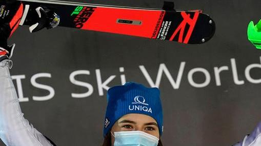 Petra Vlhova detta legge anche a Zagabria, Shiffrin fuori dal podio
