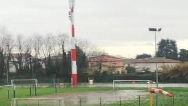 Un’antenna mobile al campo Henderson, ma l’Atletico Lucca non percepisce un euro 