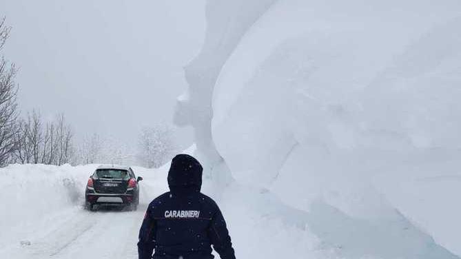 Due metri di neve in Appennino Elevato il pericolo di valanghe