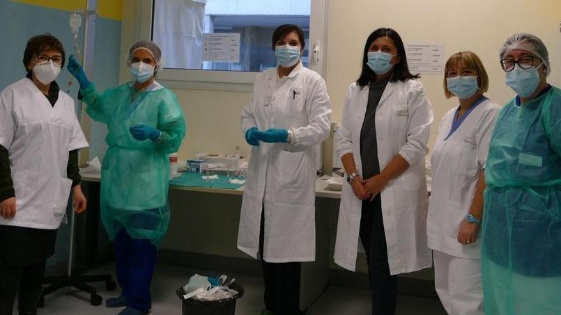 Modena Medici pensionati in campo per somministrare vaccini
