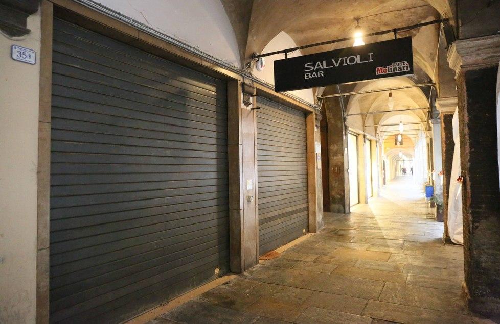 I portici in via Emilia