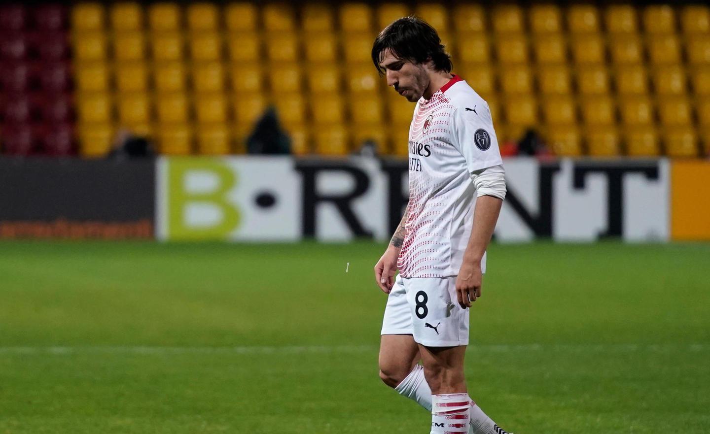 Un turno a Likogiannis, Tonali, Ekdal e Romero 