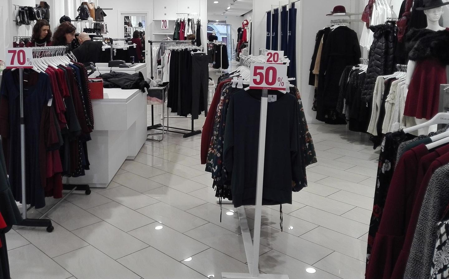 Saldi, avvio in ritardo e prospettive nerissime 