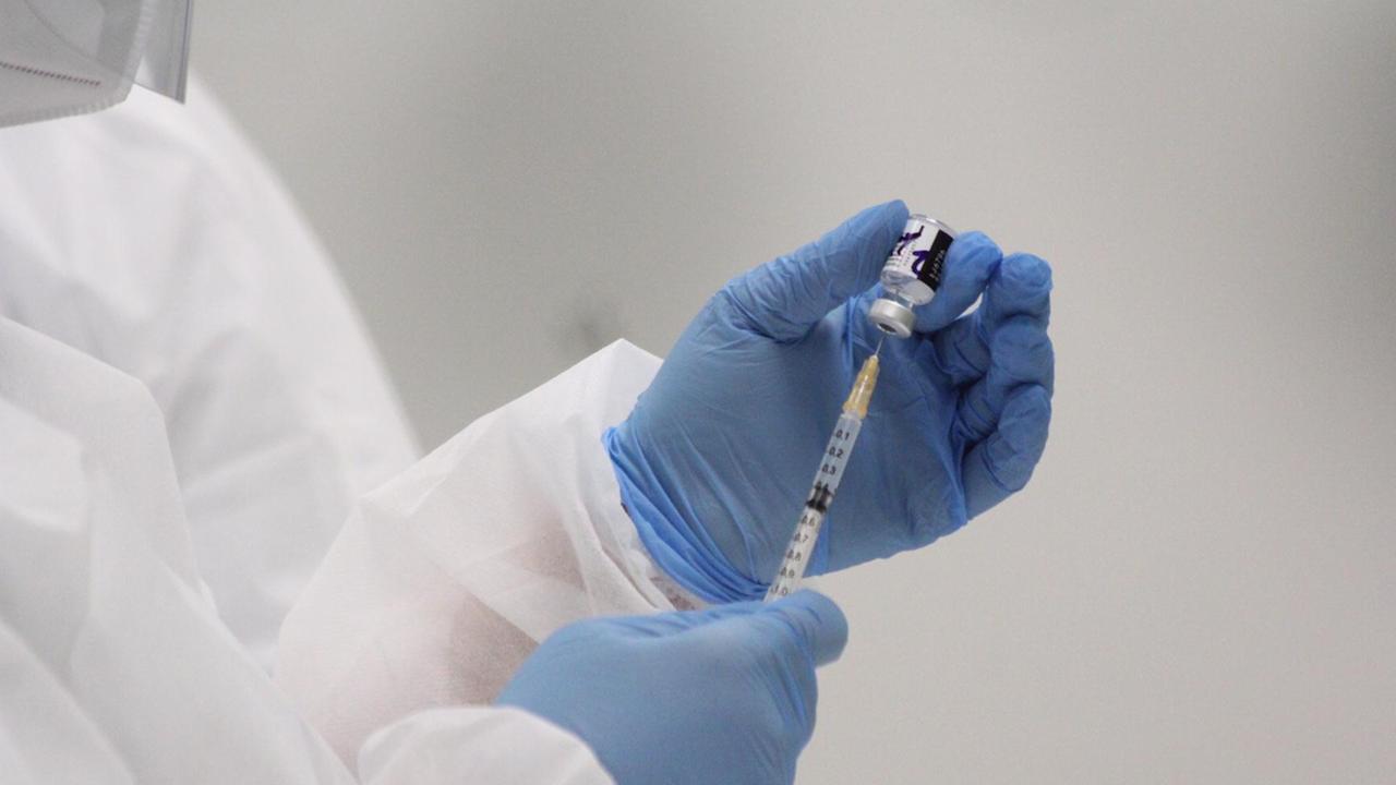 Vaccinati 690 ospedalieri livornesi da inizio anno: «In una settimana saremo a quota 2000»