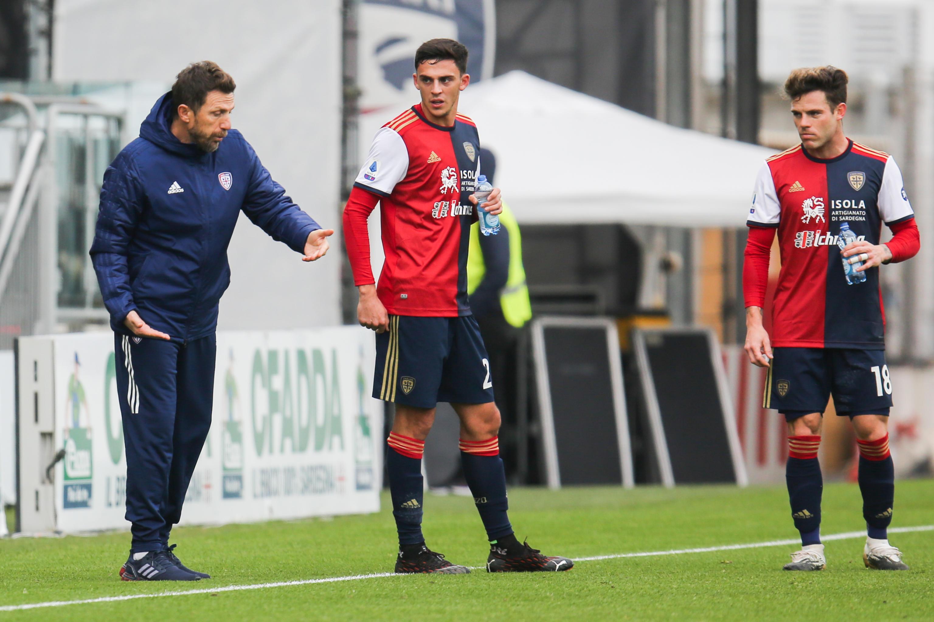Di FRancesco con Zappa e Nandez durante la partita