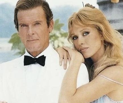 Blackout mediatico sulla morte dell’attrice Tanya Roberts 