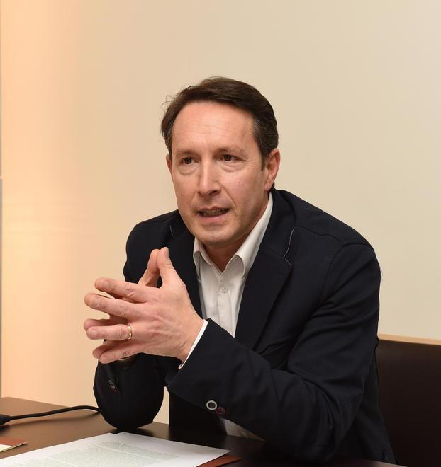 «I consiglieri all’incontro con la cordata»