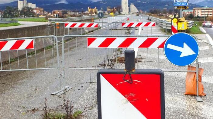 Tre mesi di lavori per sostituire i giunti di dilatazione usurati