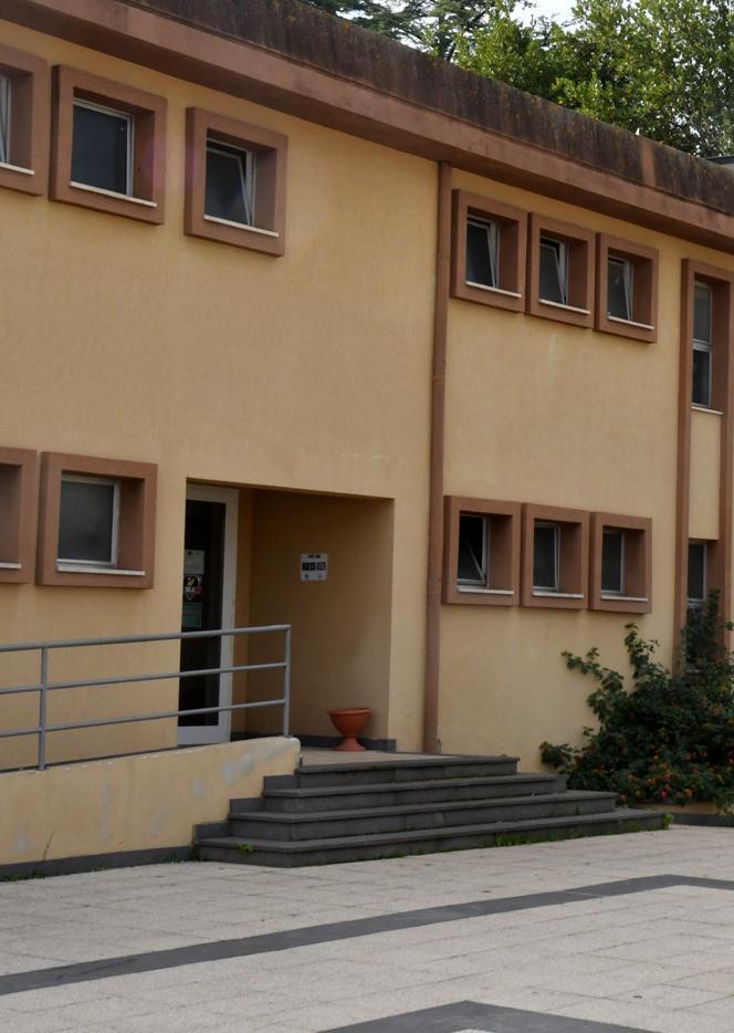 Scuola Deledda inagibile, gli alunni in altri due istituti