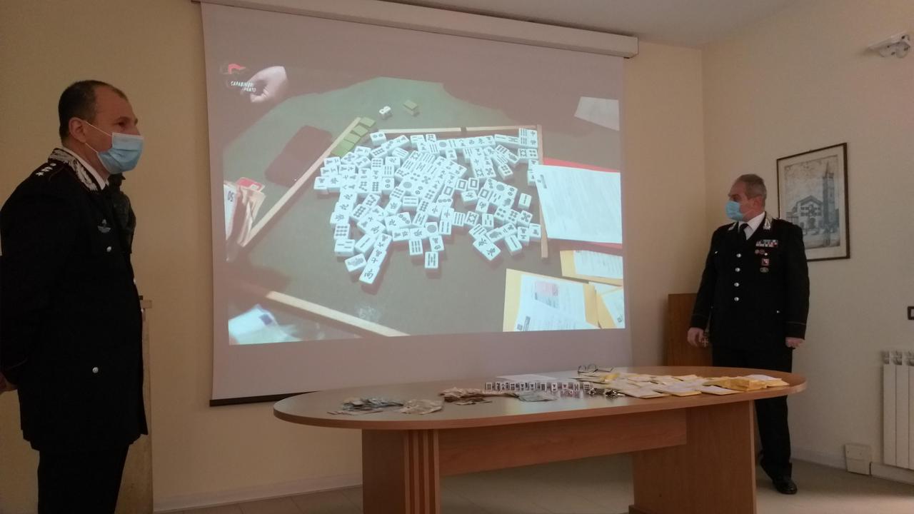 Il capitano Oddo e il tenente colonnello Marchi illustrano i risultati dell'operazione