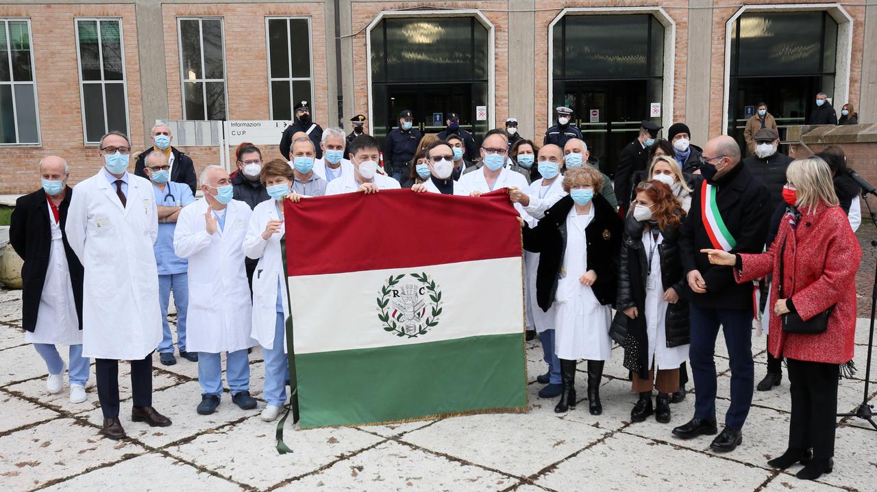 Reggio Emilia, consegnato alla sanità il Primo Tricolore