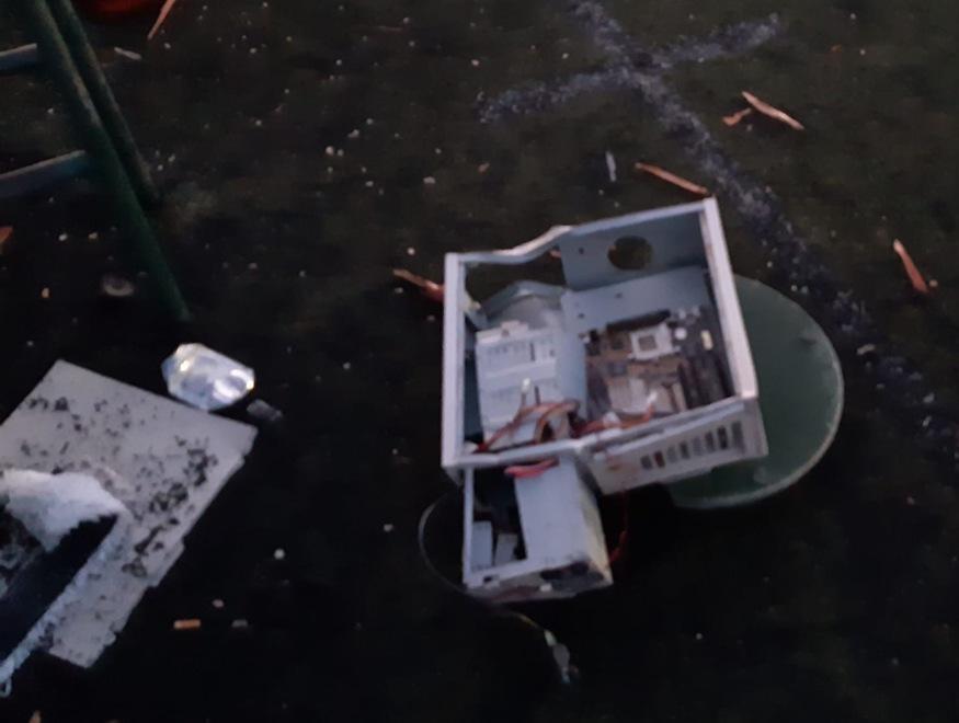 Campi di calcetto devastati «Entrano quasi ogni sera» 