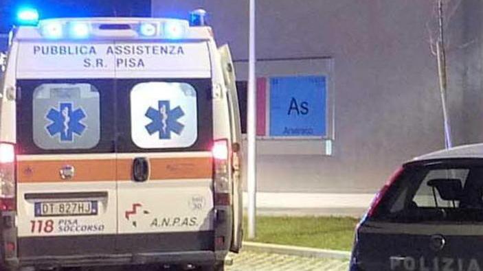 Malore fatale per la pensionata trovata morta nel bagno dal figlio