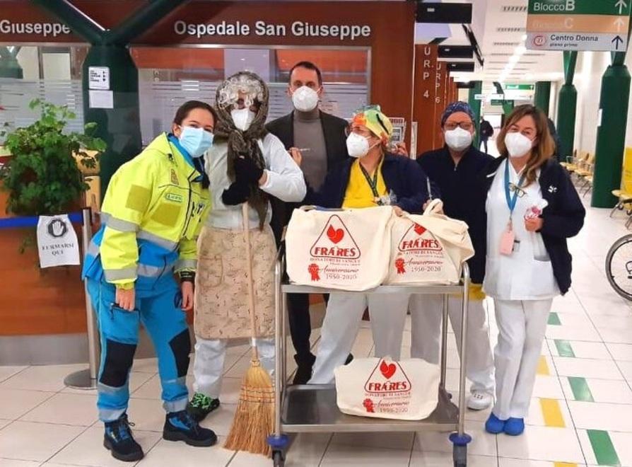 I regali della Befana ai bambini in Pediatria