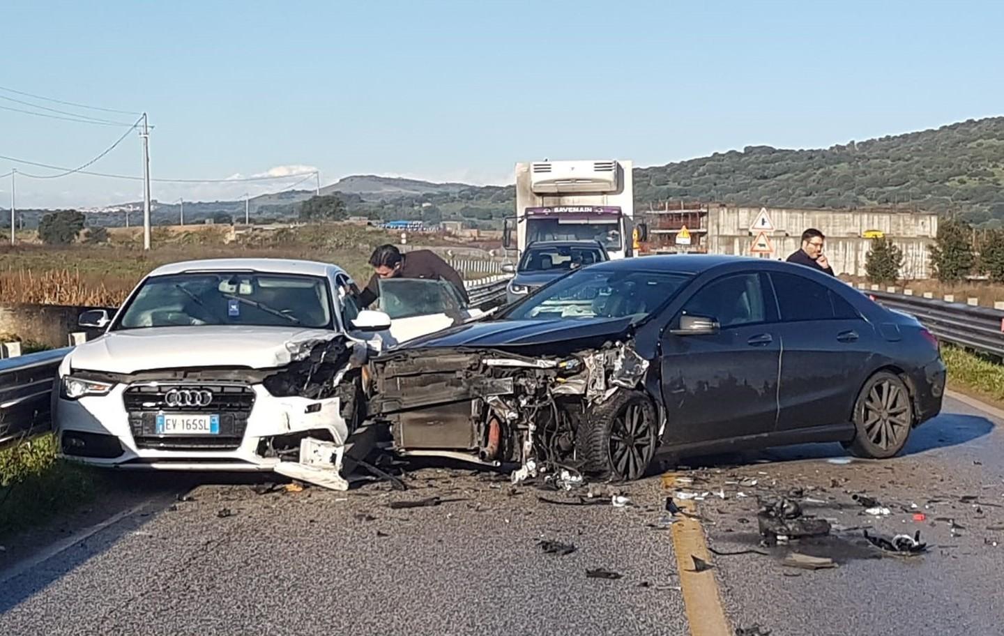 Incidente a Mesu ’e Rios, due feriti 