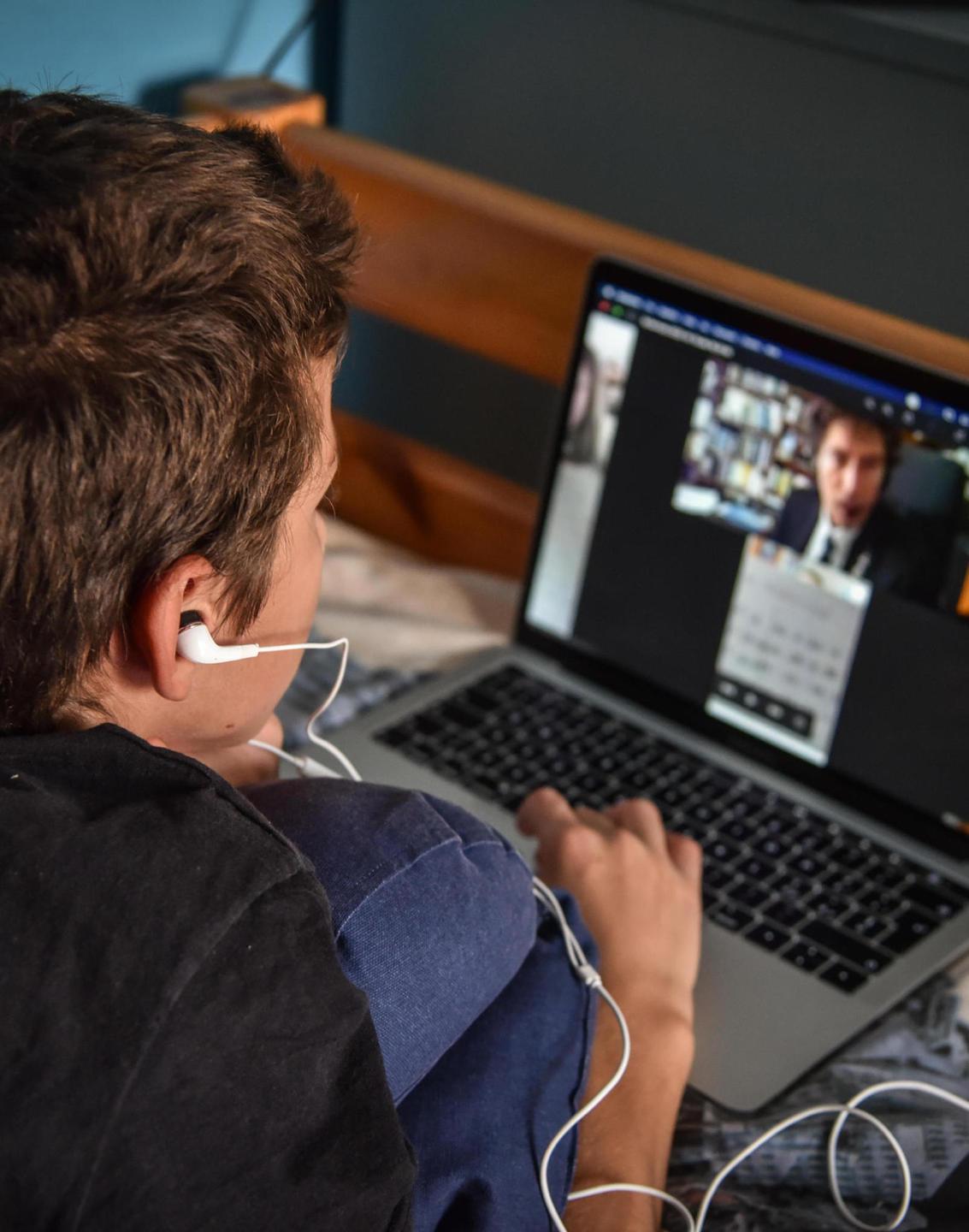 Solinas: «Serve più tempo rientro non prima del 18» 