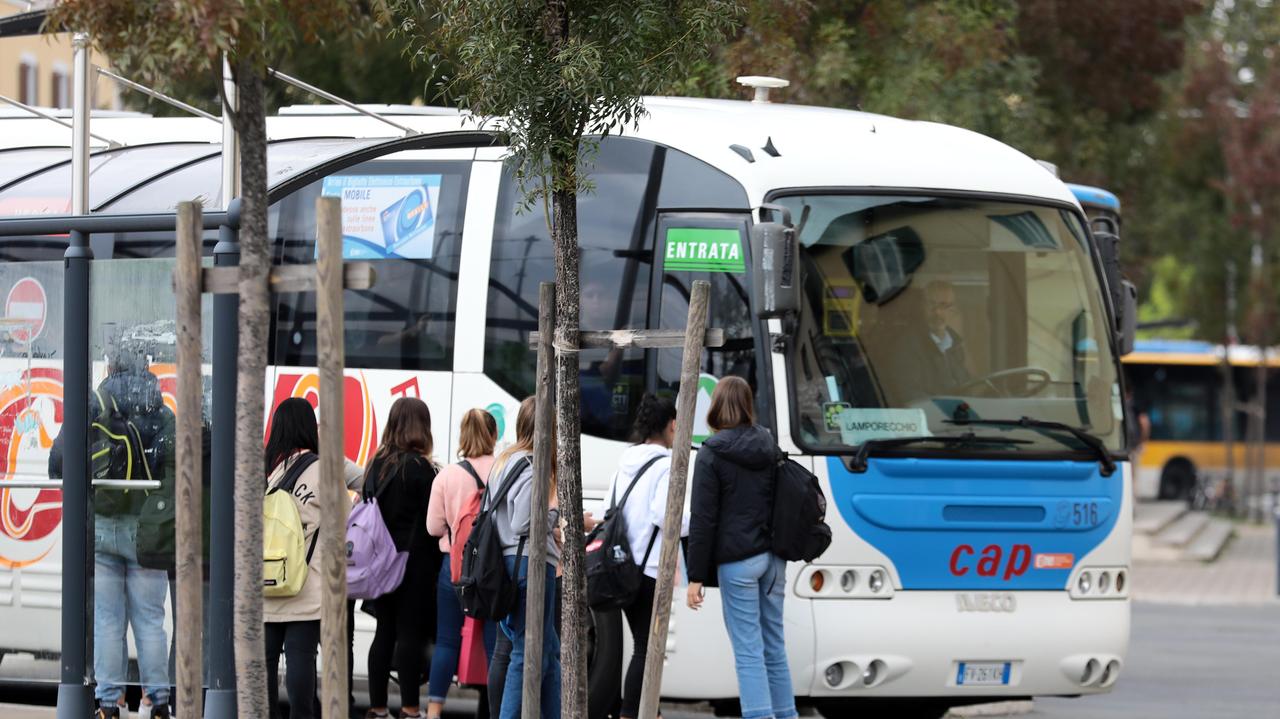 Oggi i nuovi orari per i bus scolastici