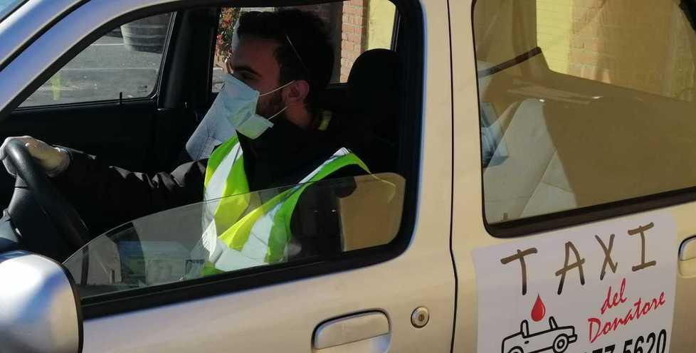 Un taxi per anziani e contagiati E alla guida ci sono i giovani 