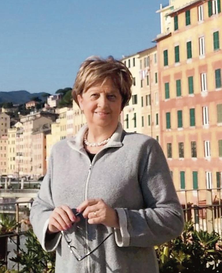 Addio alla prof Tiziana Parisi per vent’anni vicepreside del liceo Forteguerri di Pistoia 