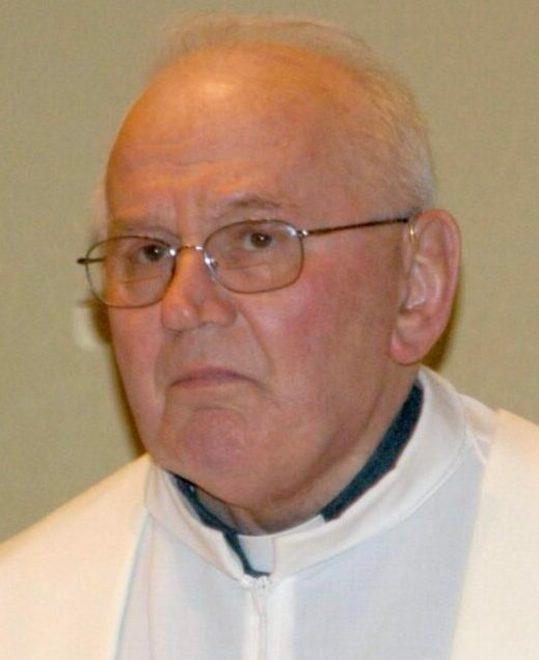 Oggi l’addio a don Ideo sacerdote e infermiere 