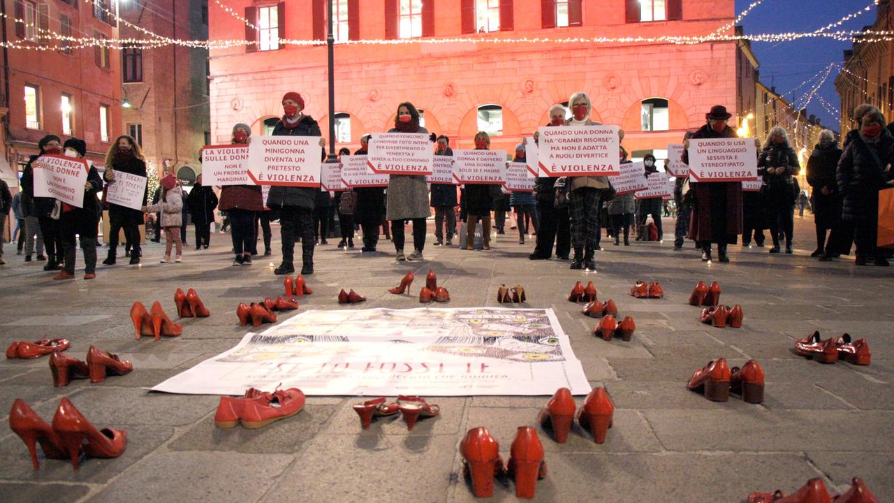 Ferrara. Offesa e minacciata di morte dal marito