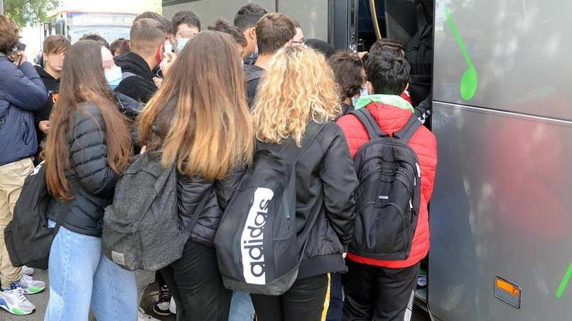 Più autobus e nuovi orari per il trasporto scolastico