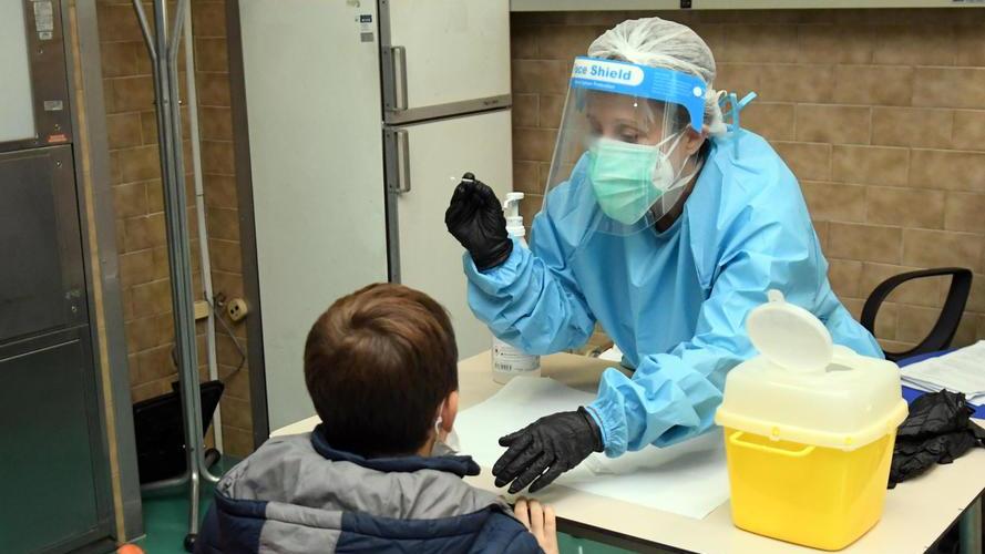 Covid, la priorità sono le vaccinazioni Due contagi, oggi riprende il tracciamento