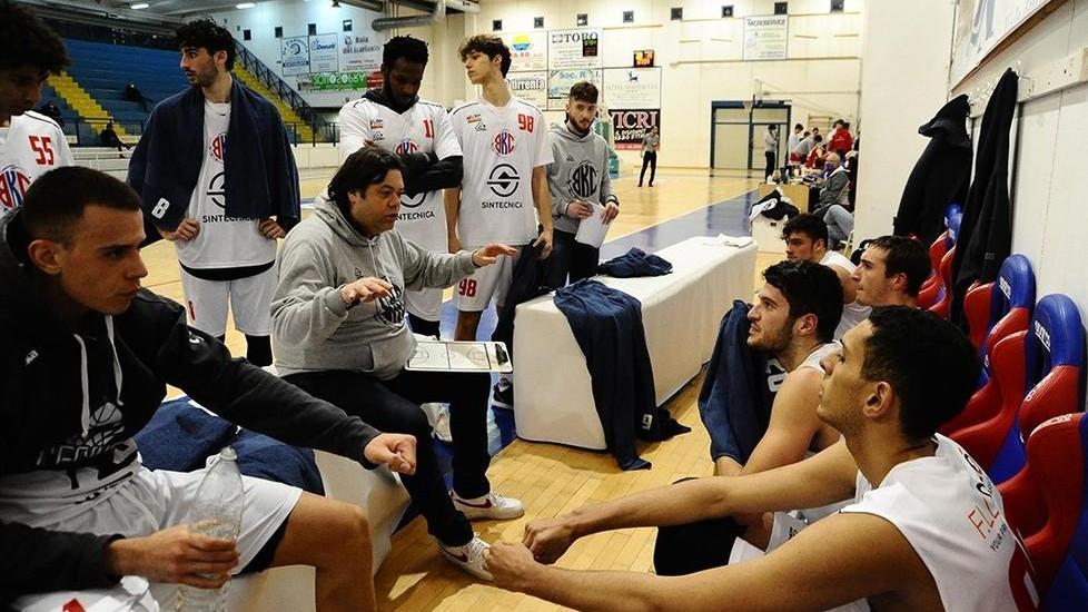 È una Sintecnica Cecina in versione eroica Russo: «Sono commosso da questi ragazzi»