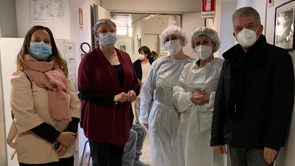Vaccinati i primi 24 ospiti della Rsa Piccicuto: «Atto di responsabilità»