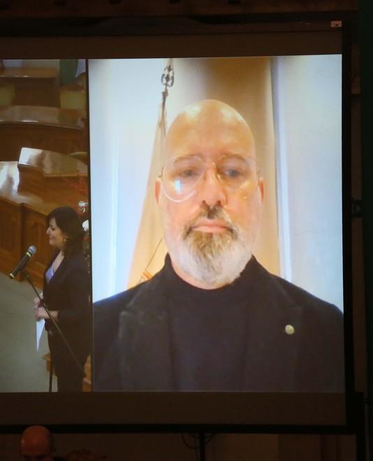 Bonaccini: «Tricolore espressione di pace» 