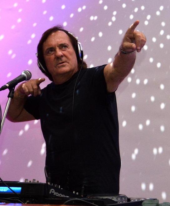 Dj Riccardo Cioni, i ricordi dei lettori: lo stereo sul Ciao, la mitica “cassetta 3” e le immagini della nostra gioventù 